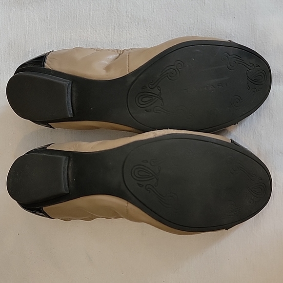 Tahari ballet flats, size 6.5 - Picture 6 of 8